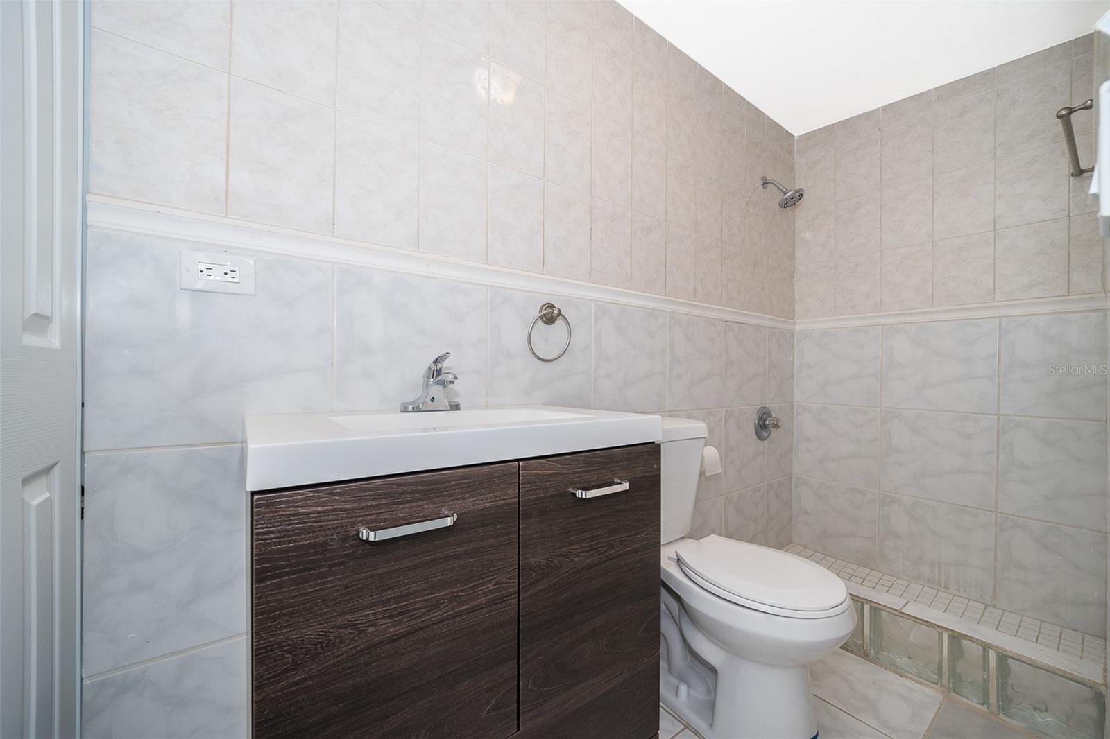 1213 Lawne Blvd Property Photo 12