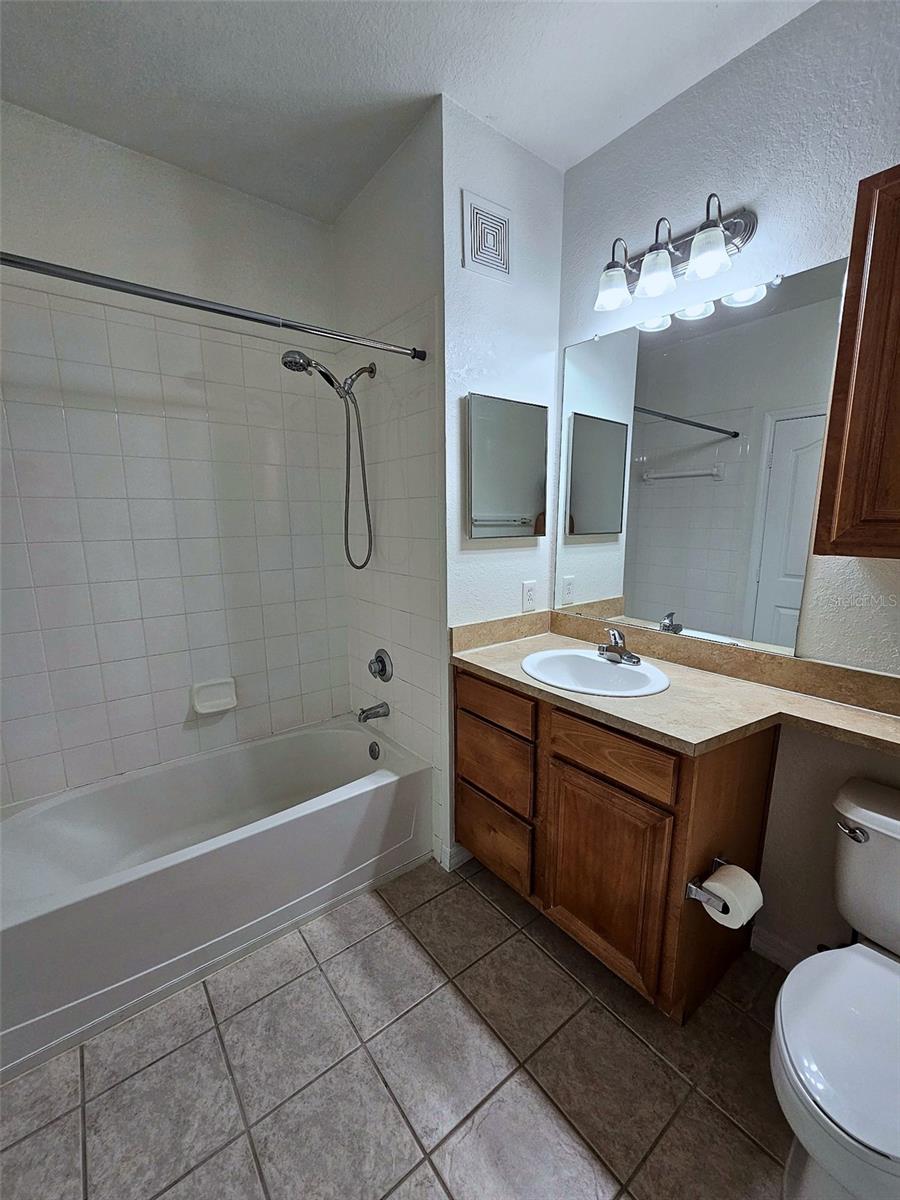 8335 38th Street Cir E #305 Property Photo 15