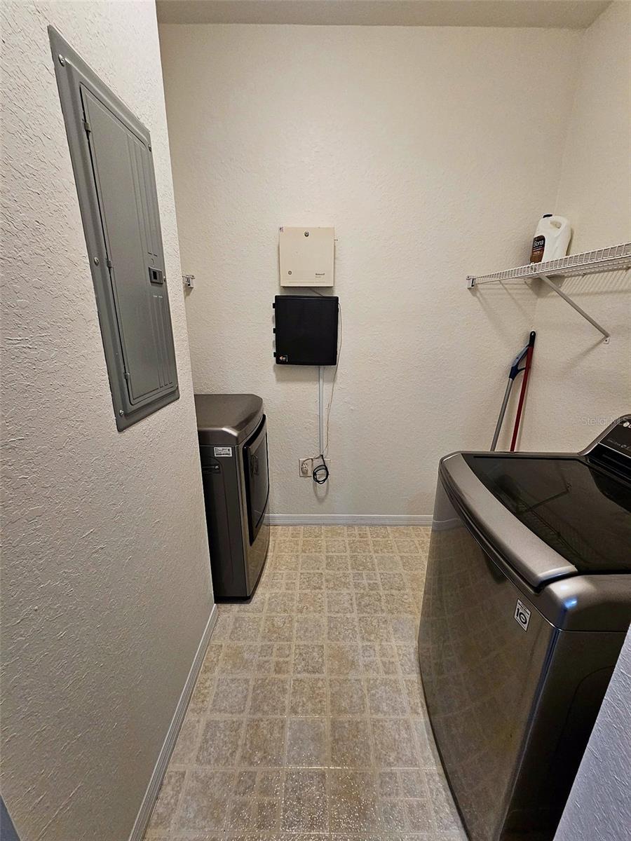 8335 38th Street Cir E #305 Property Photo 21