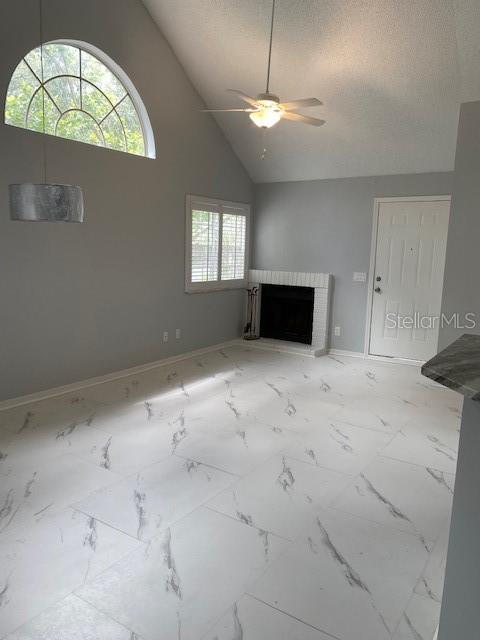 575 Bloomington Ct #20 Property Photo 2