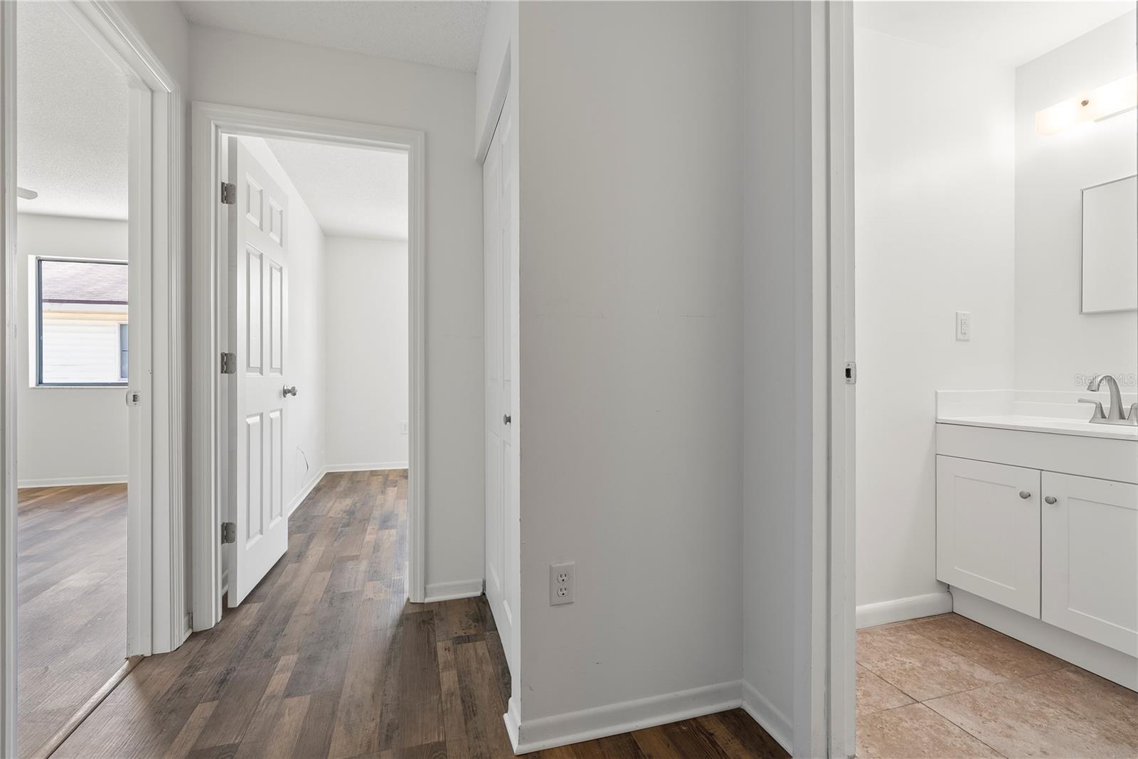 1016 Spring Meadow Dr #12 Property Photo 8