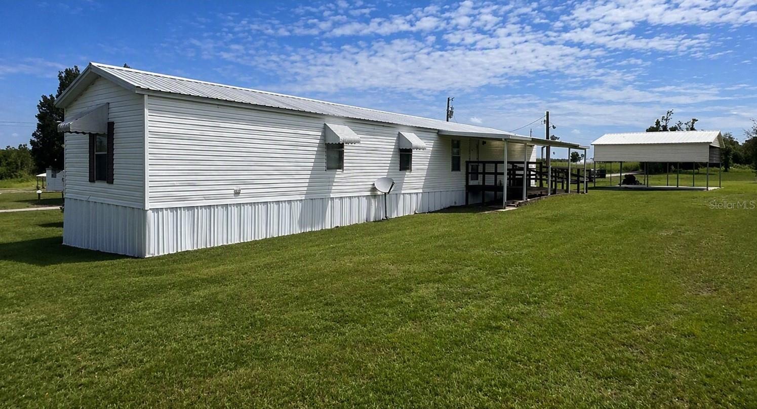 1142 Sw Jim Clark Rd Property Photo 1