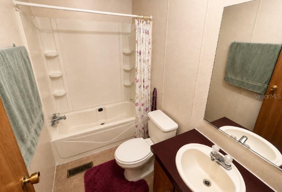 1142 Sw Jim Clark Rd Property Photo 6