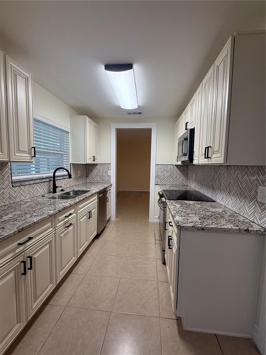 362 Holly Ridge Rd Property Photo 4