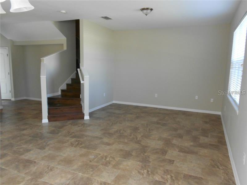 3911 Pemberly Pines Cir Property Photo 4