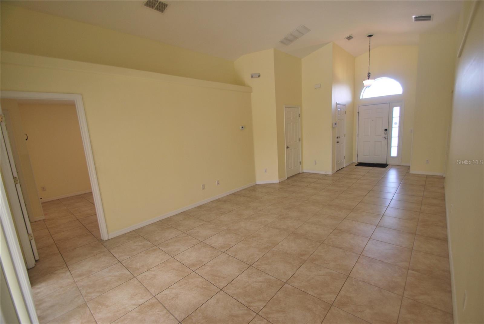 217 Robin Rd Property Photo 6