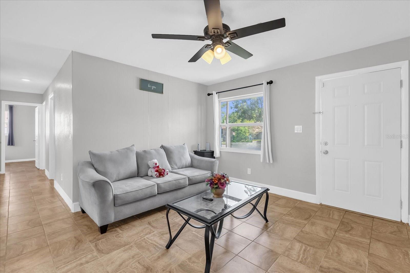 5390 Botany Ct Property Photo 4