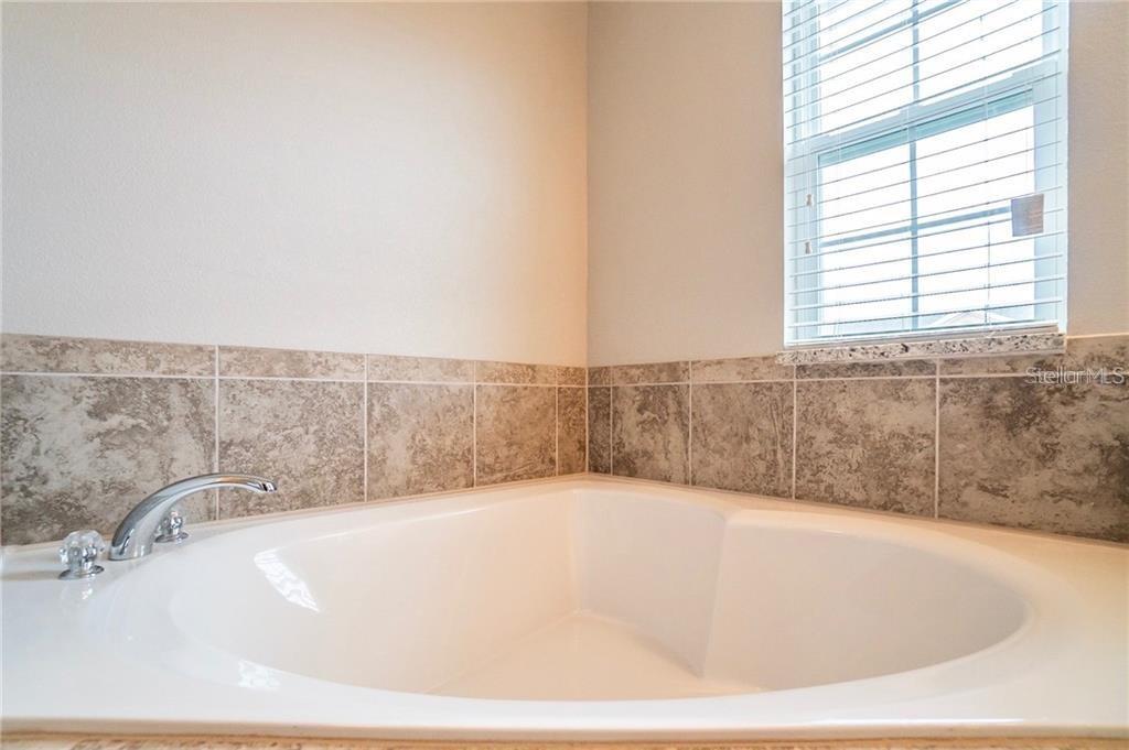 3595 Sanctuary Dr Property Photo 5