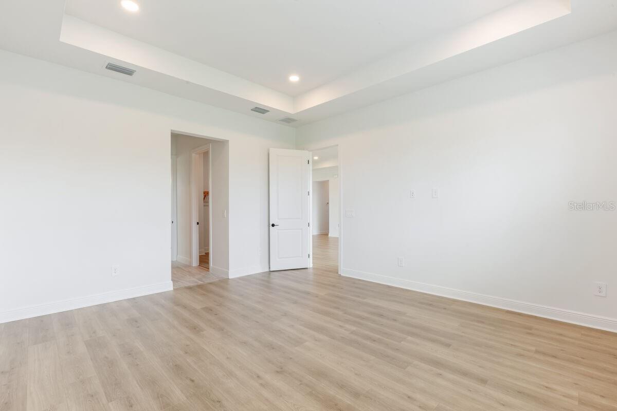 17536 Macarthur Loop Property Photo 7
