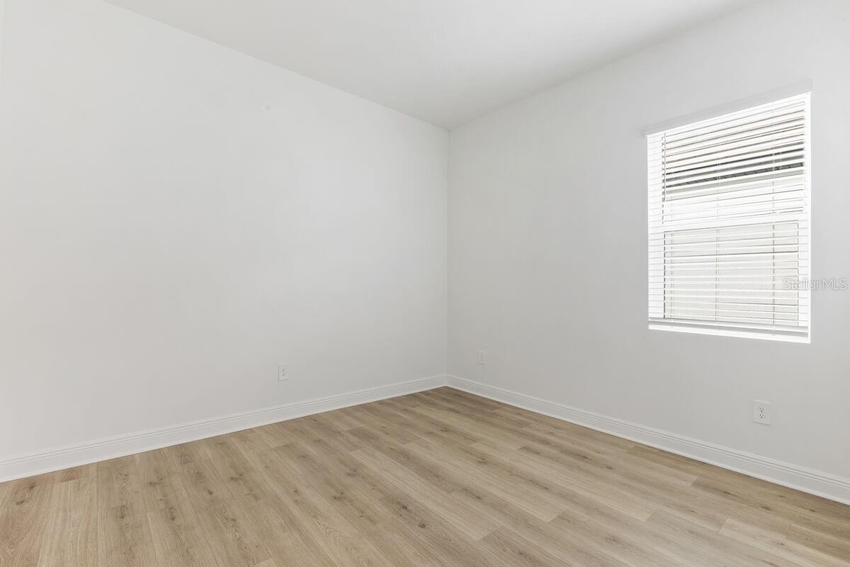 17536 Macarthur Loop Property Photo 10