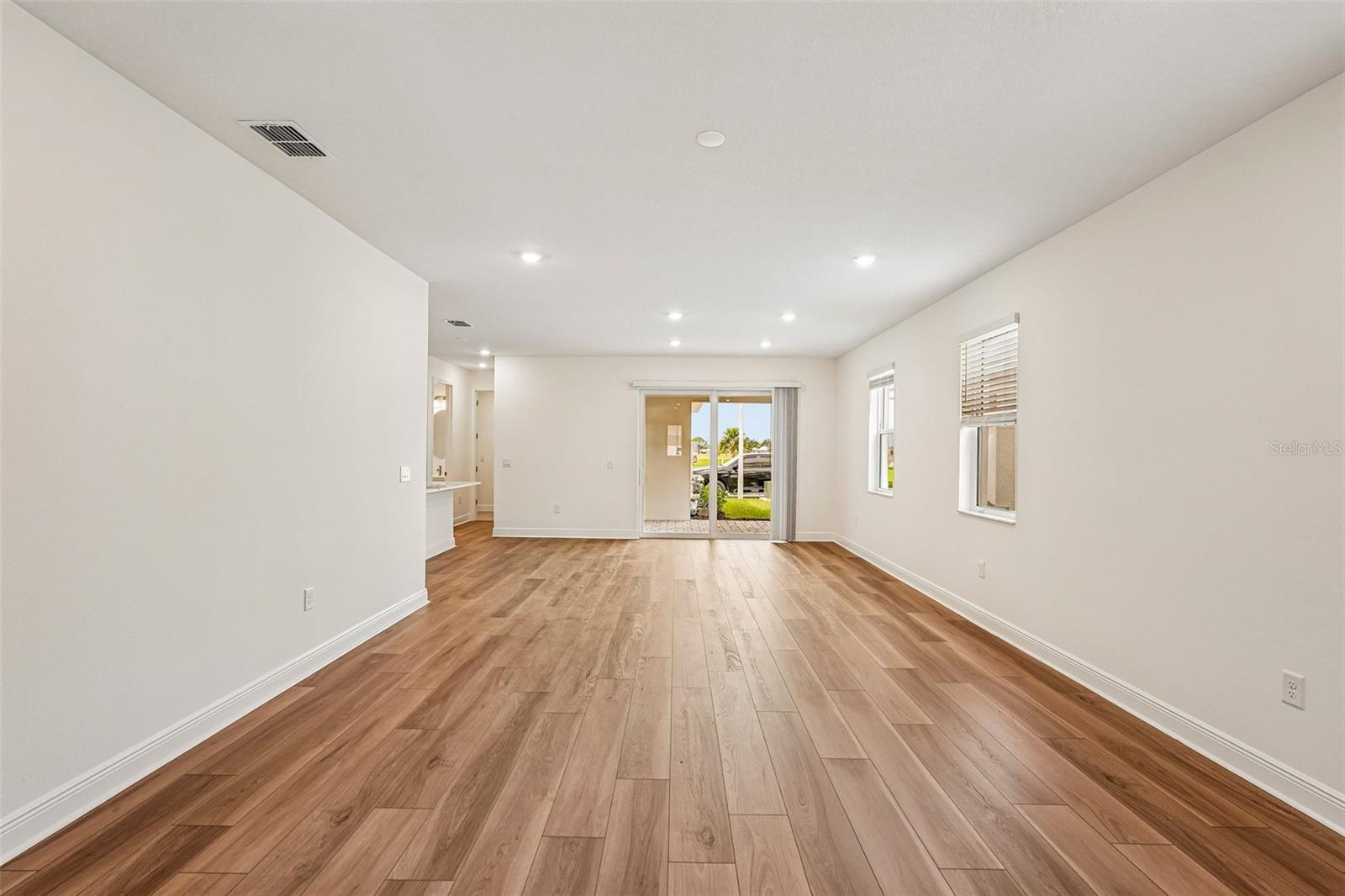 4422 Sunset Garden St Property Photo 11