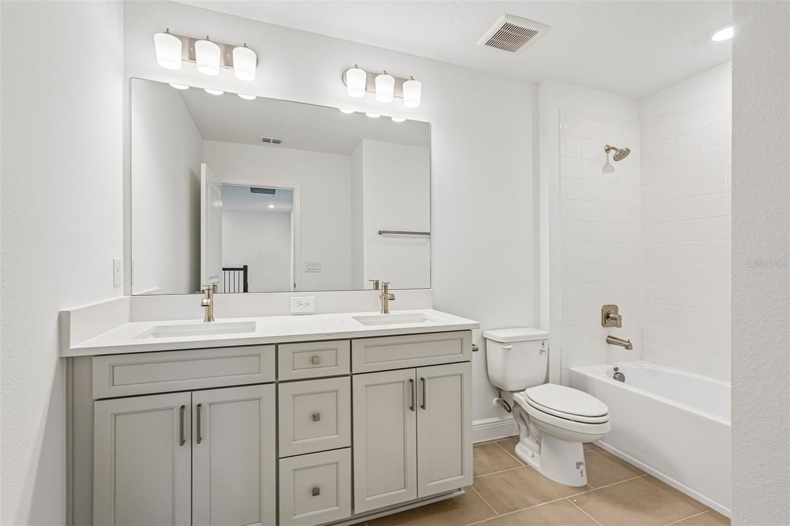 4422 Sunset Garden St Property Photo 26