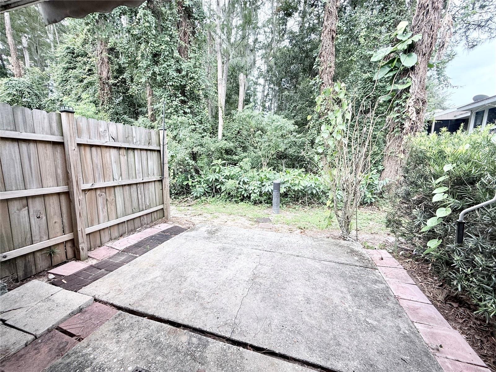 5111 Eaglesmere Dr #d10 Property Photo 4
