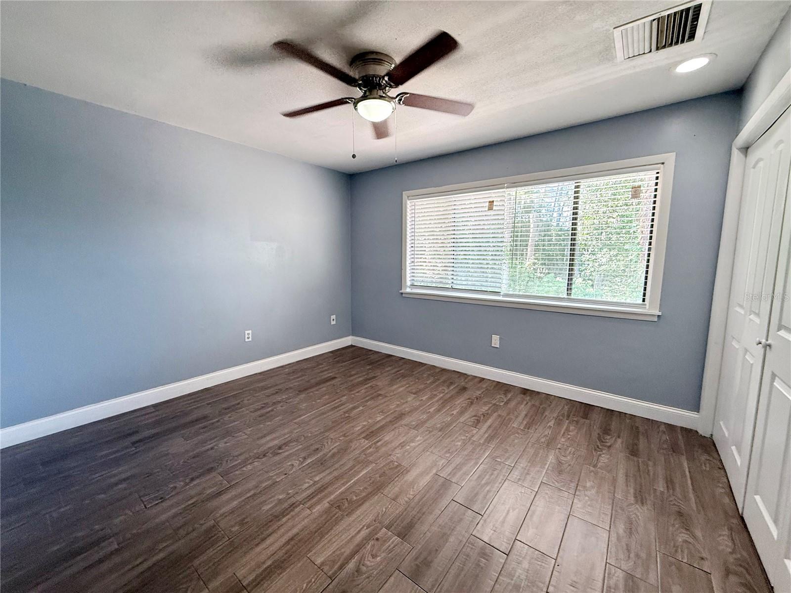 5111 Eaglesmere Dr #d10 Property Photo 9