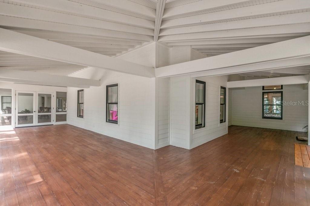 R4911707 Property Photo 5