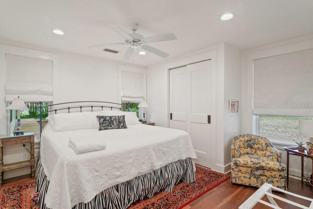 R4911707 Property Photo 38