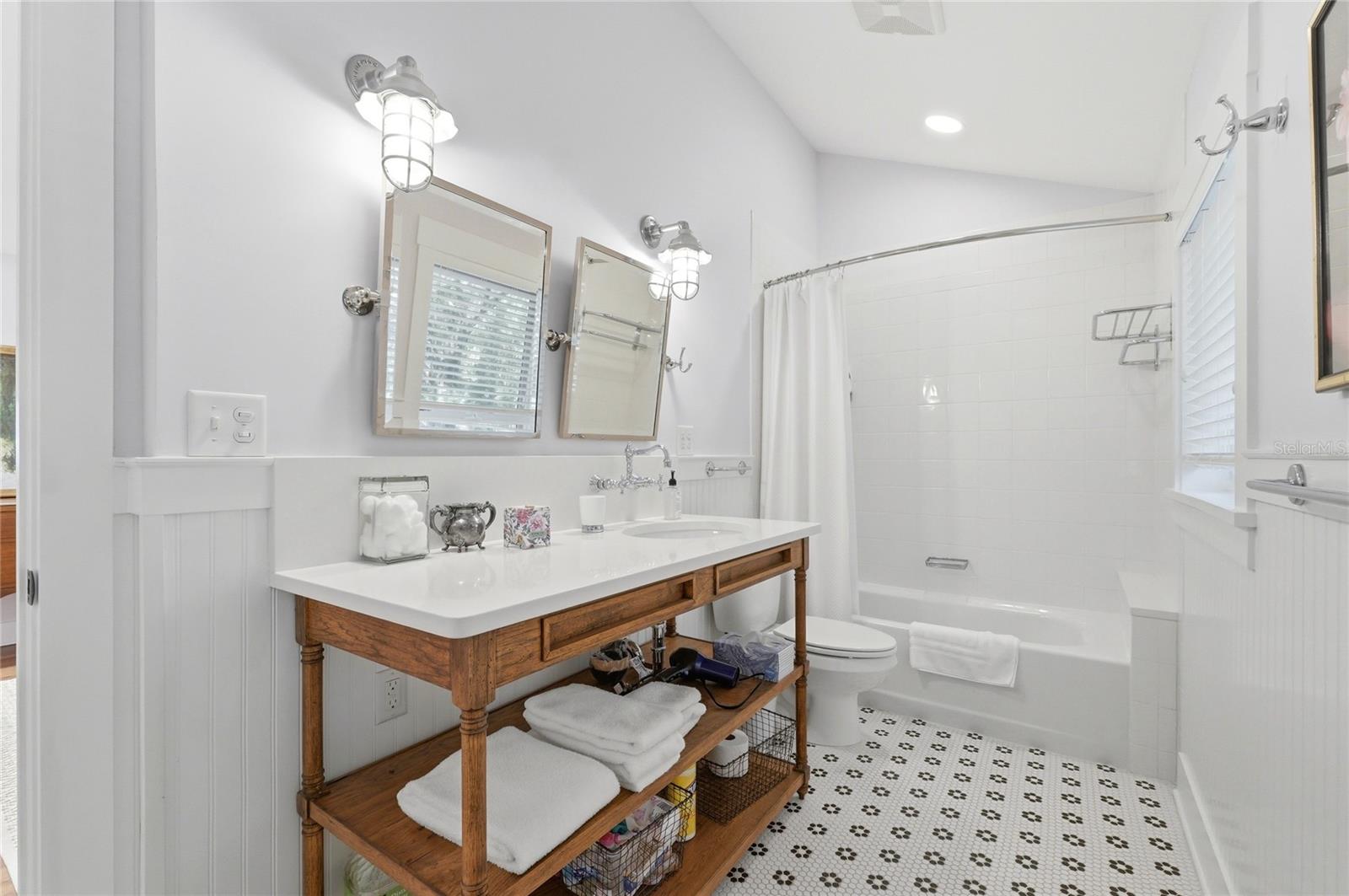R4911707 Property Photo 47