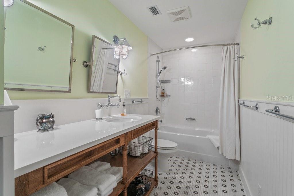 R4911707 Property Photo 49