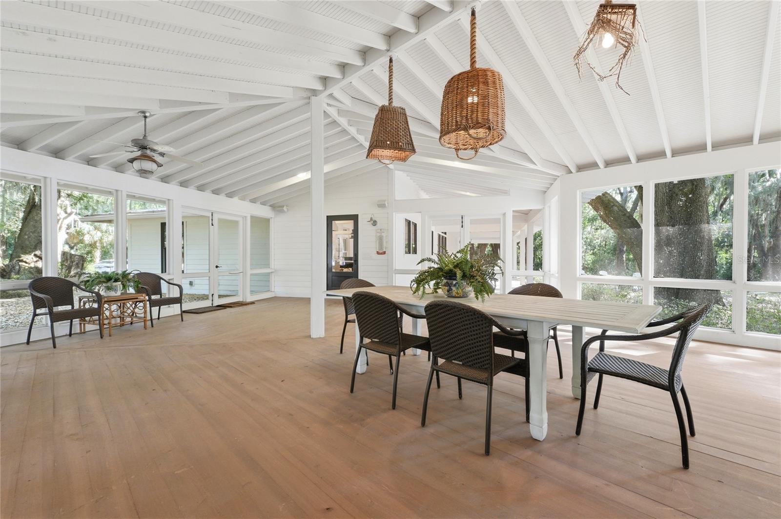 R4911707 Property Photo 52
