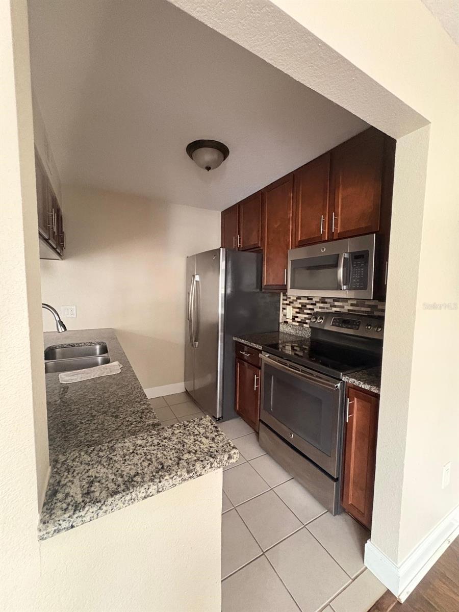 2534 Leeward Way Property Photo 3