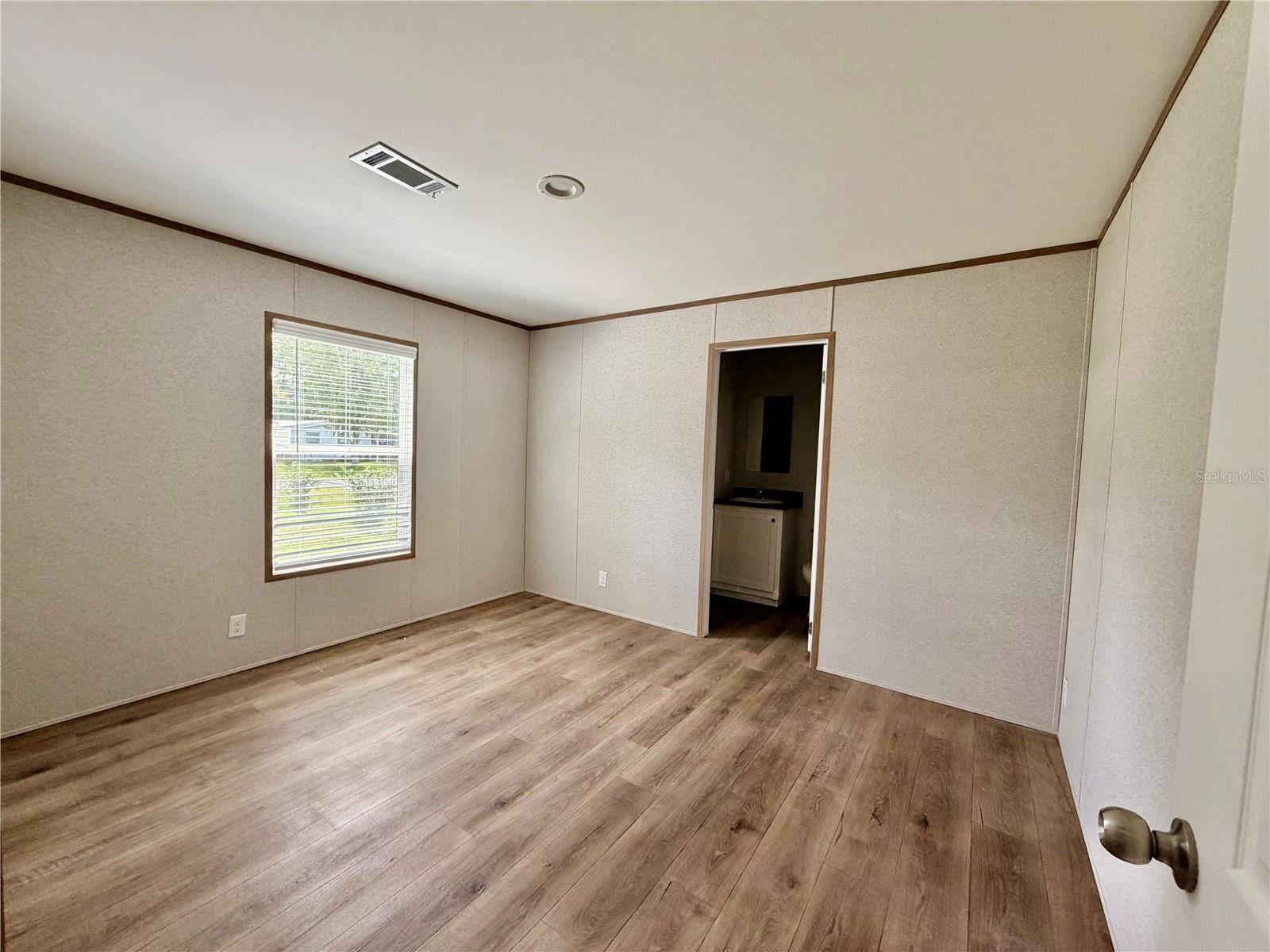23947 Deer Rd Property Photo 6