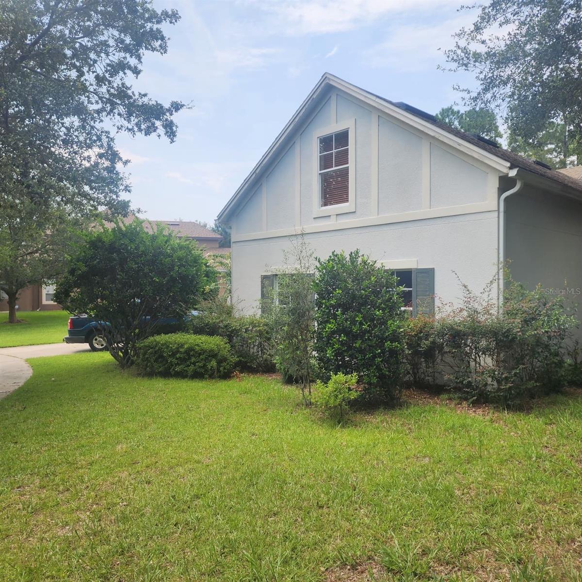523 Ridgeway Blvd Property Photo 2