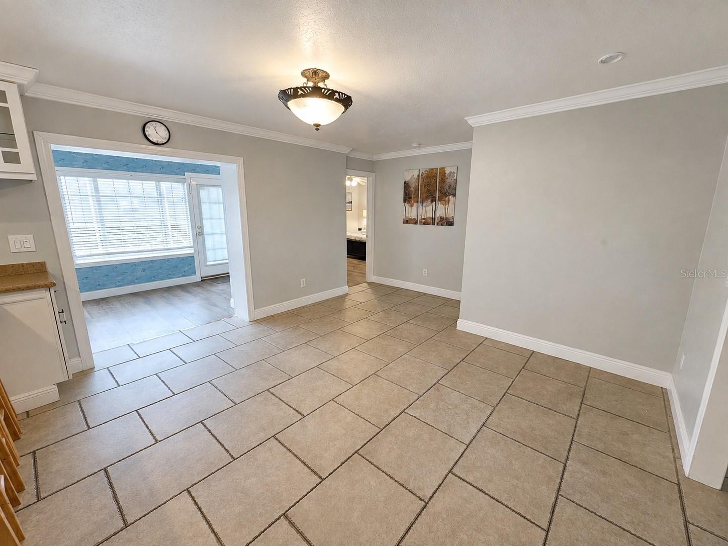 2130 Pinehurst St Property Photo 6