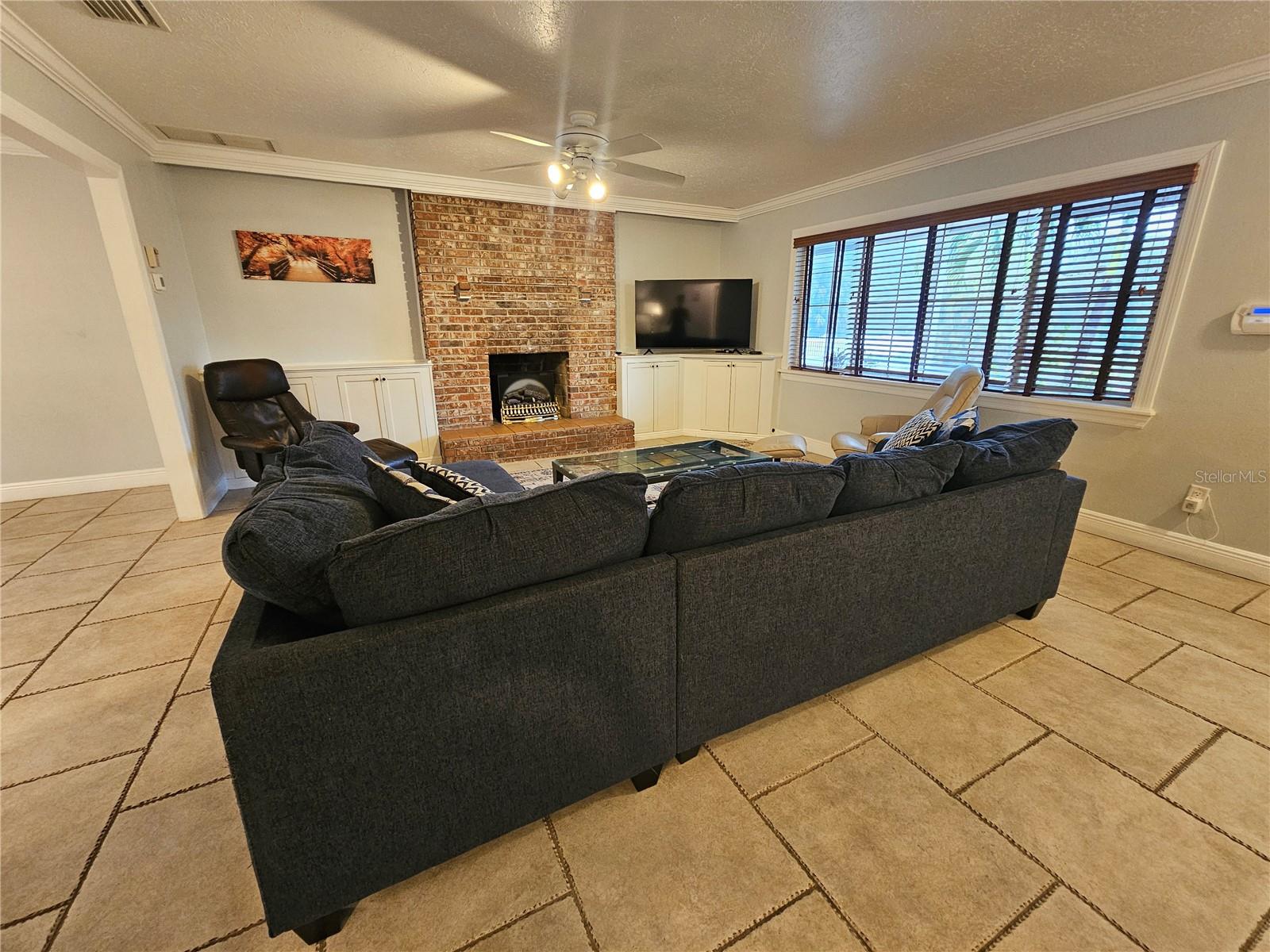 2130 Pinehurst St Property Photo 8
