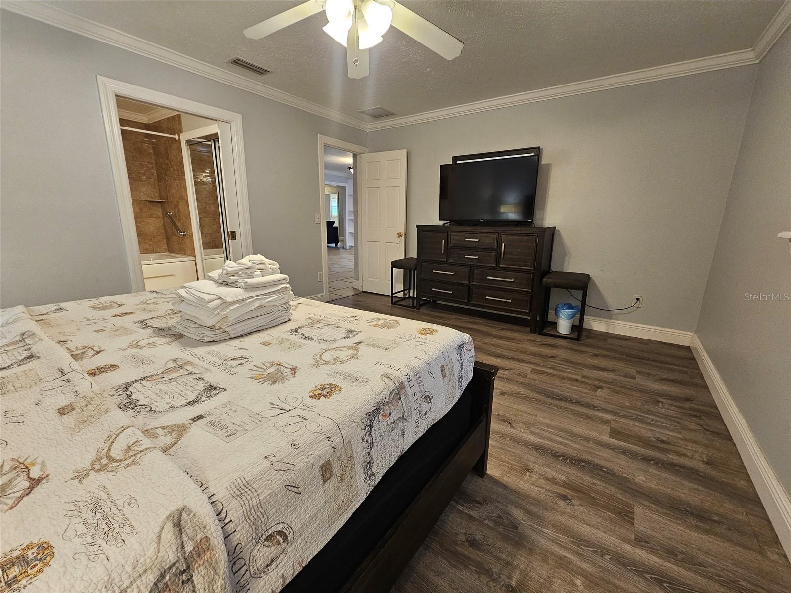 2130 Pinehurst St Property Photo 11