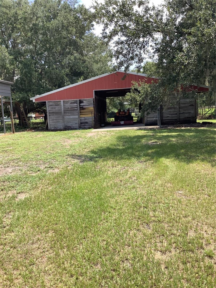 3845 Chaplain Rd Property Photo 2