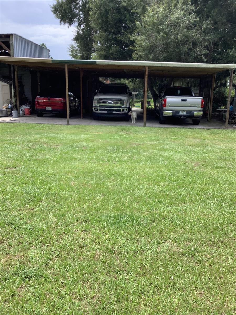 3845 Chaplain Rd Property Photo 5