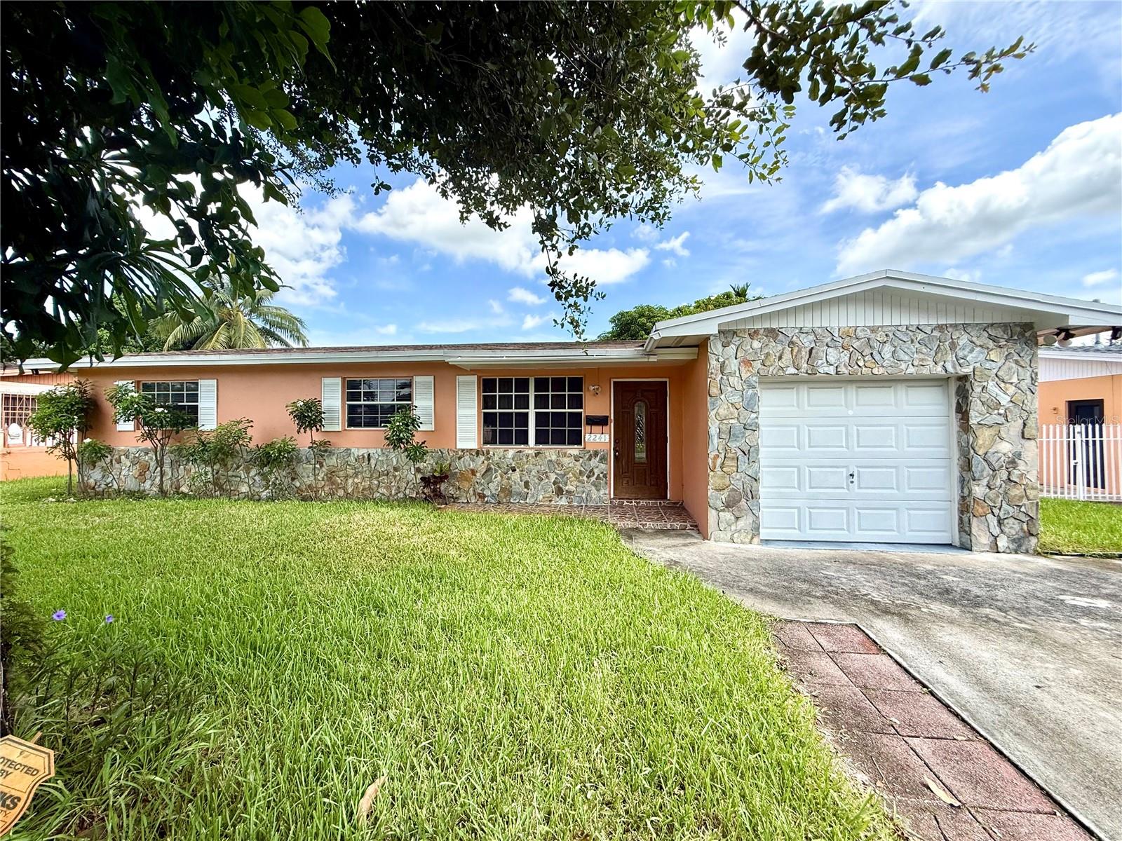 2241 Nw 190th Ter Property Photo 1