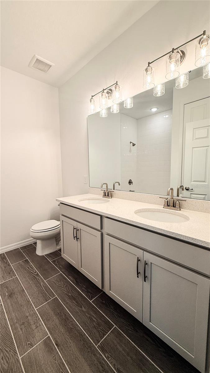 1816 Columbus Path St Property Photo 11