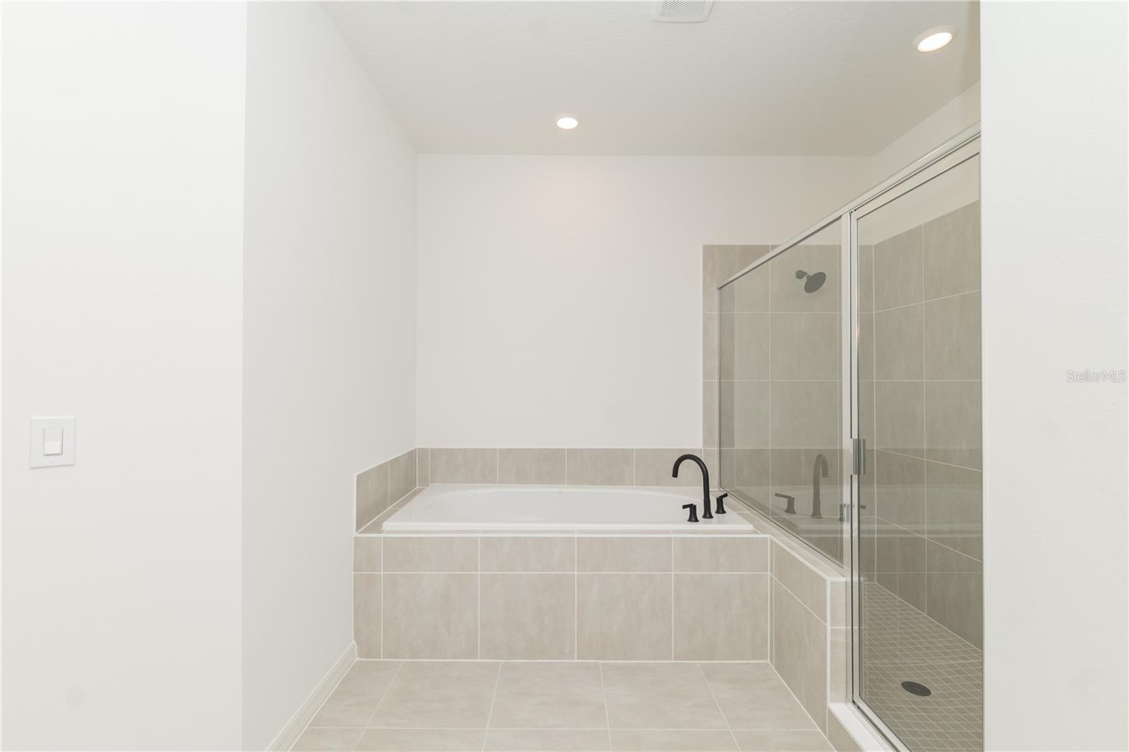 3108 Evelyn Ln Property Photo 27