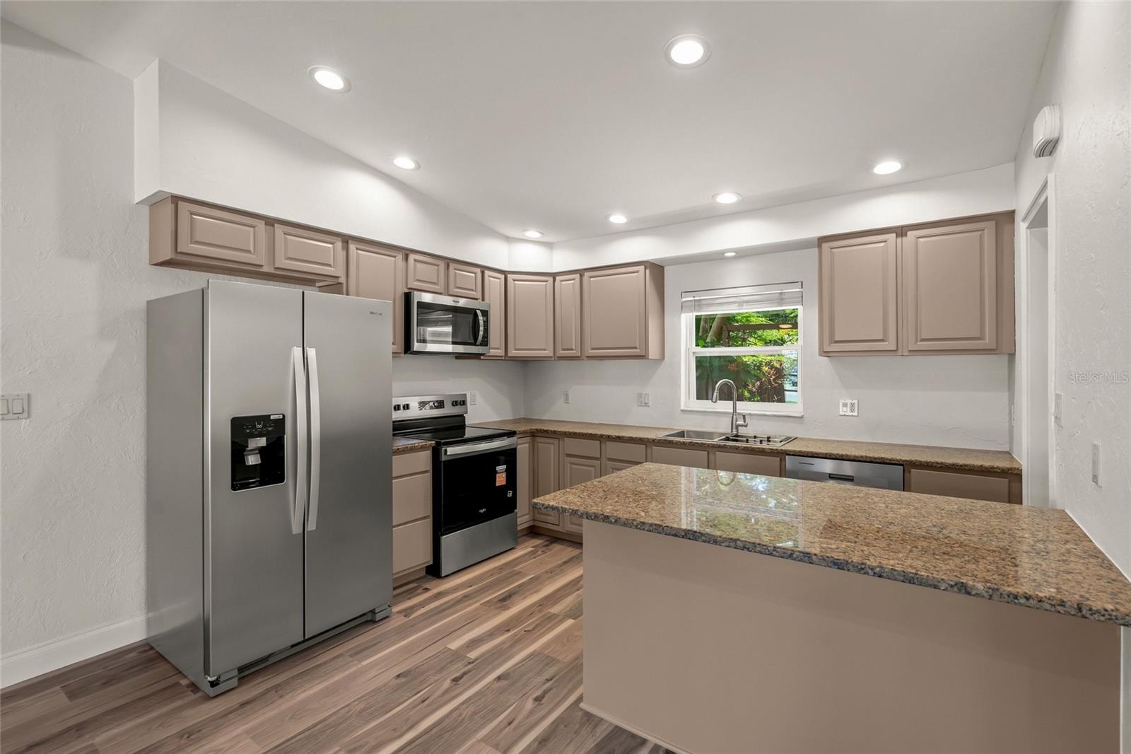 2722 Ingot Pl Property Photo 8