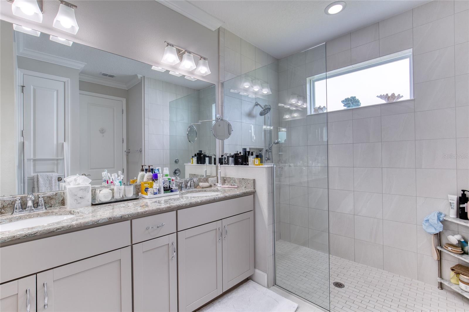 422 Coral Reef Way Property Photo 25