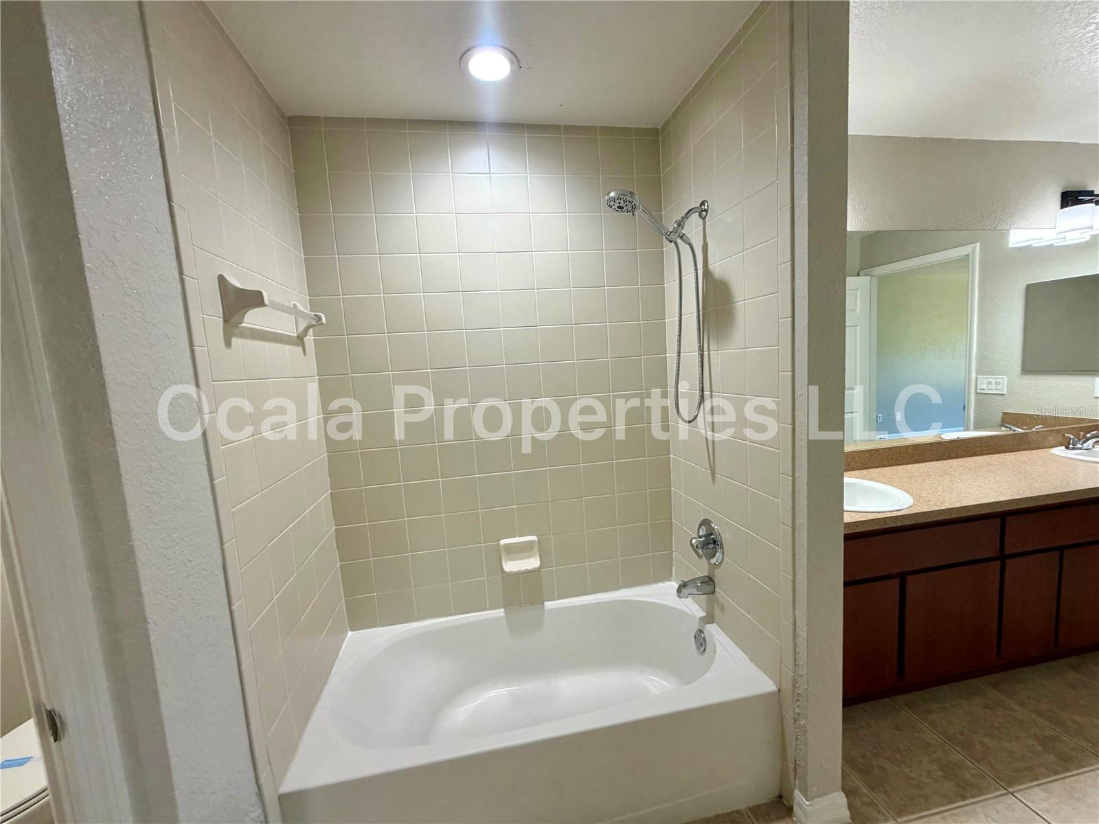 1 Olive Ln Property Photo 11