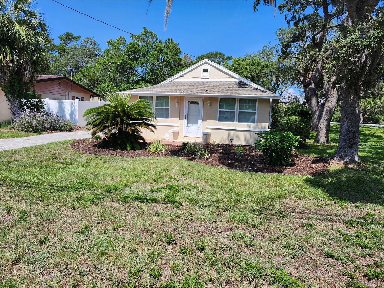 6117 River Rd Property Photo 1