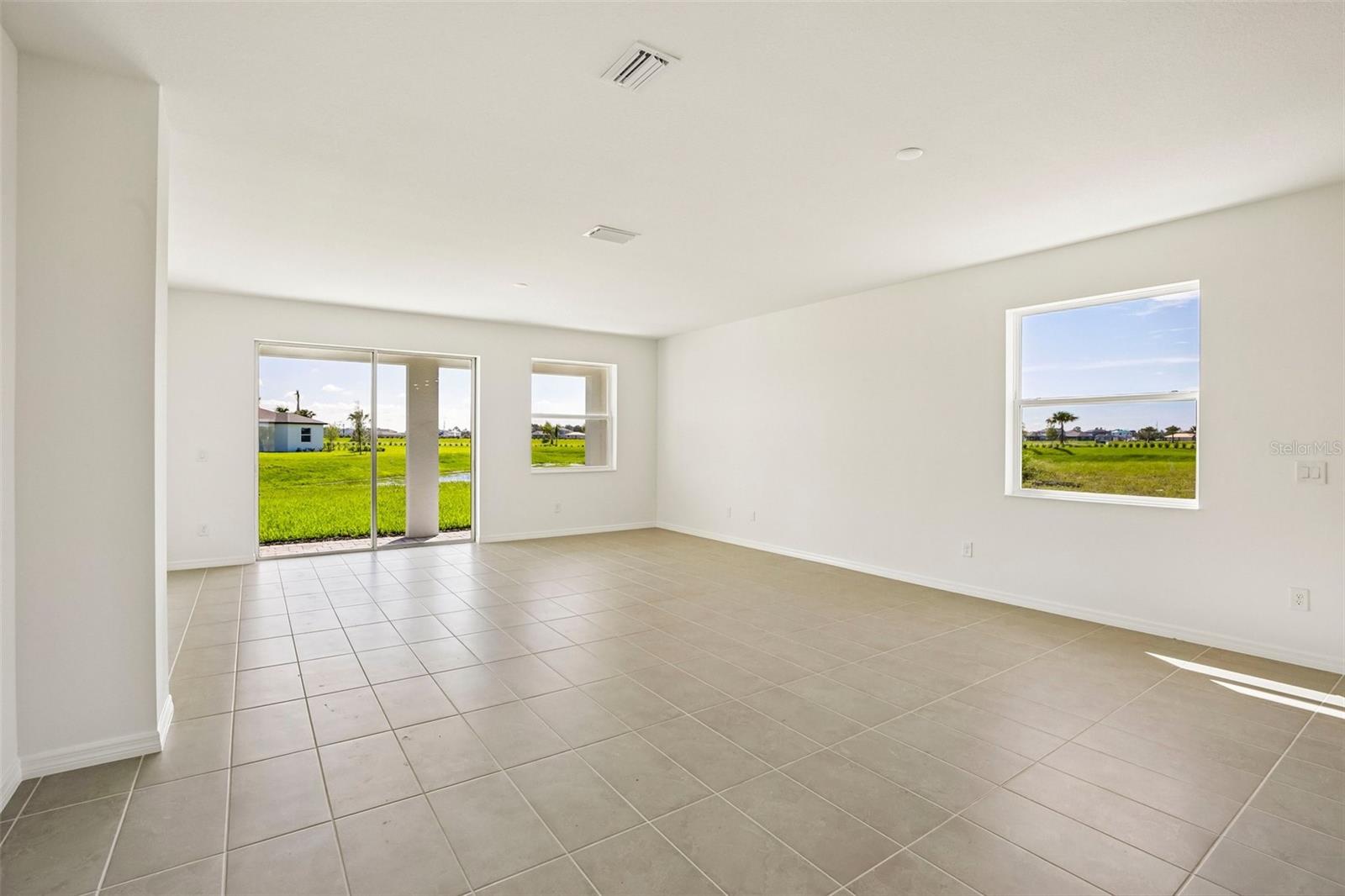 13740 Bertrand Ave Property Photo 11