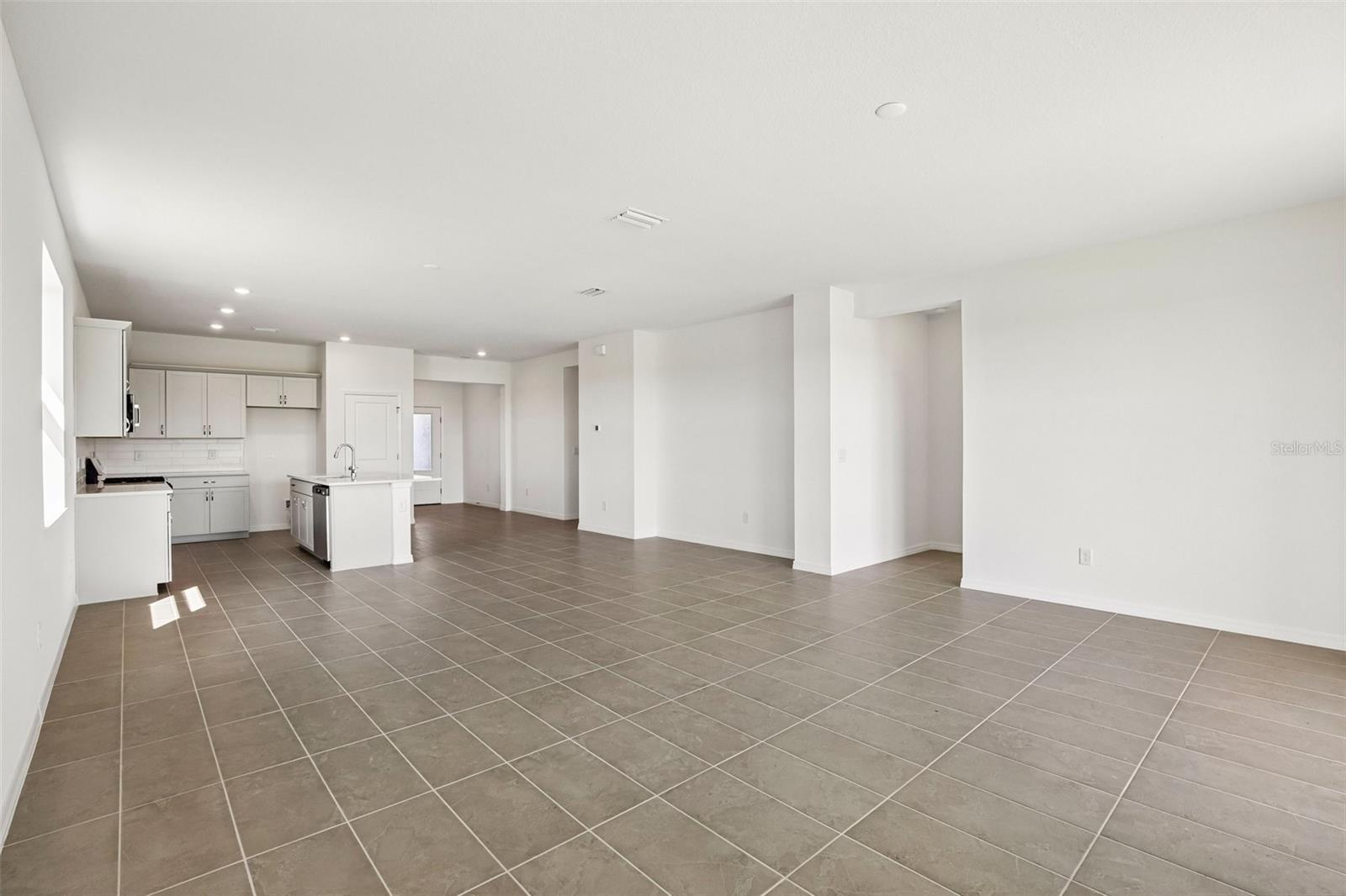 13740 Bertrand Ave Property Photo 12