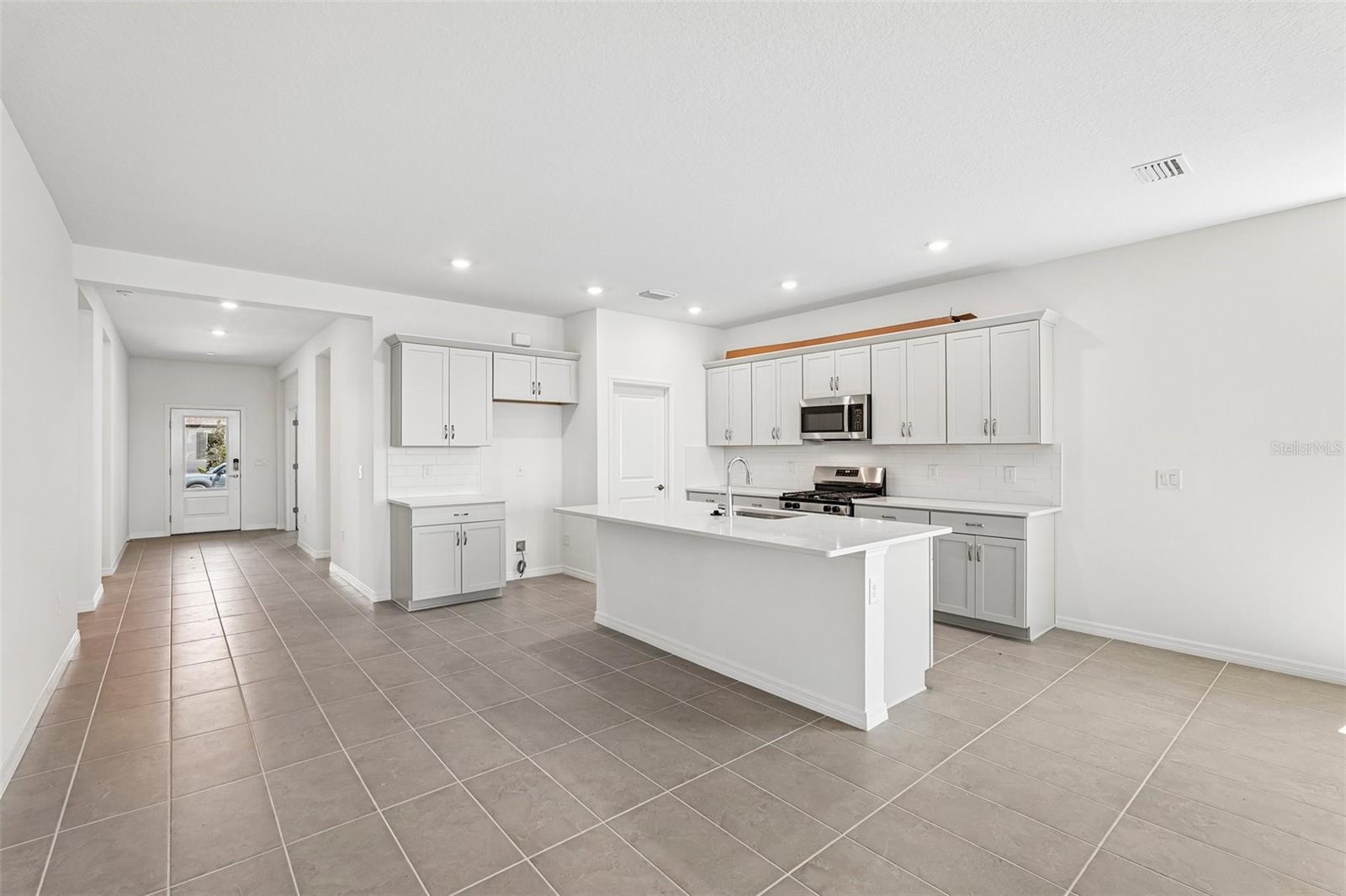 8705 Canard Cv Property Photo 3