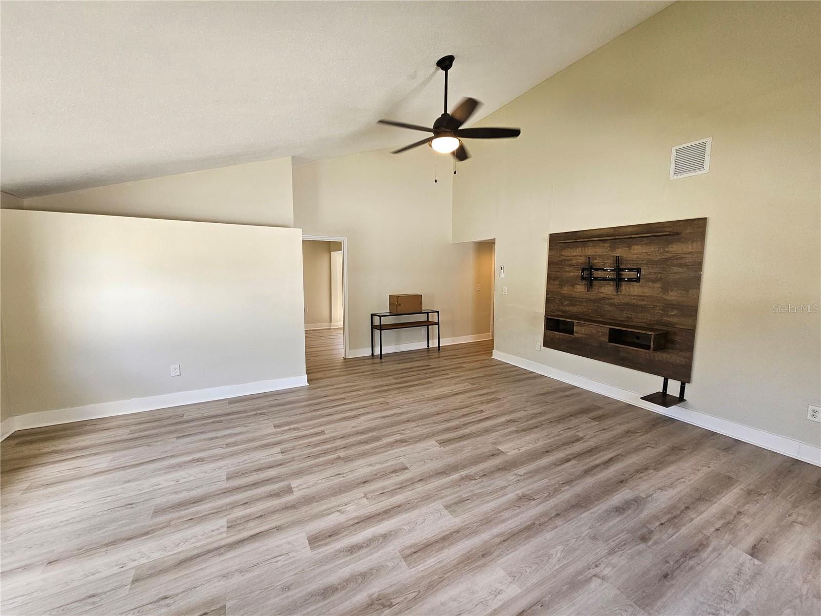 2436 Arapaho St Property Photo 3