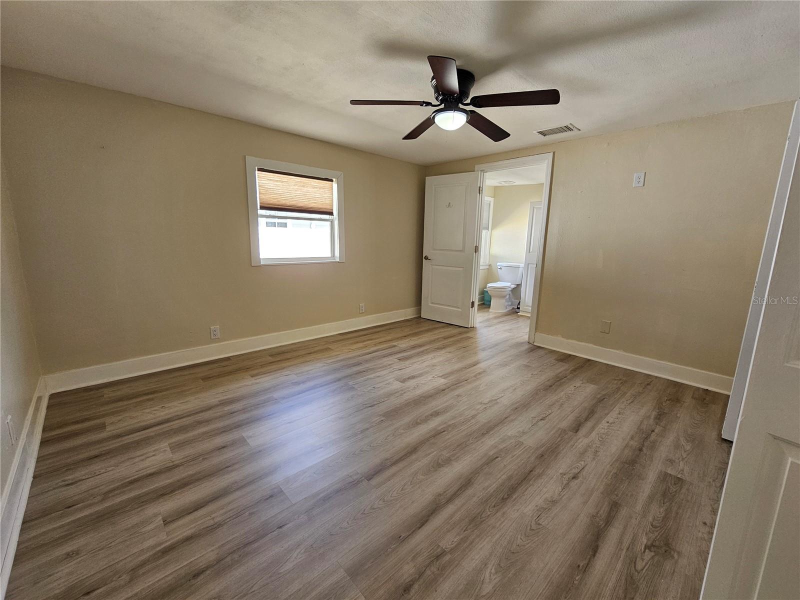 2436 Arapaho St Property Photo 10