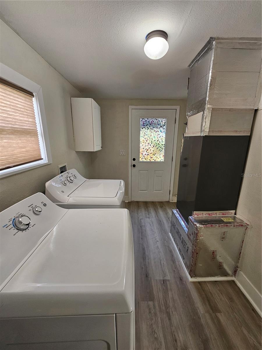2436 Arapaho St Property Photo 15