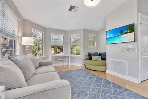 R4911872 Property Photo 18