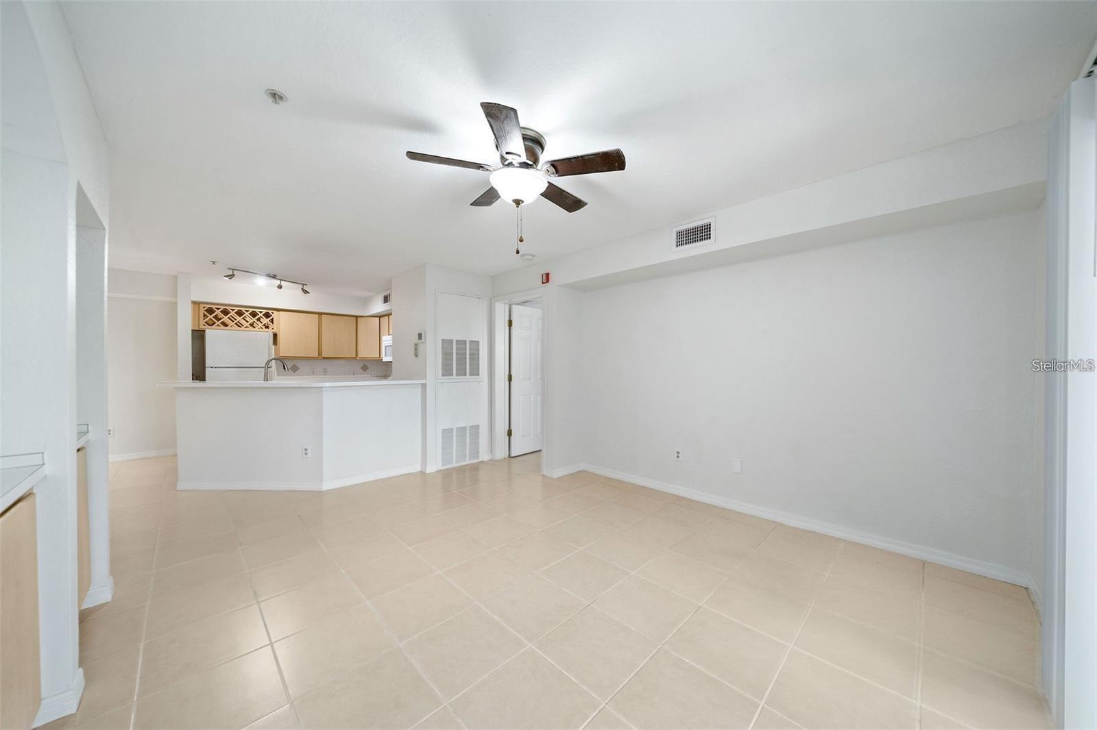 823 Camargo Way #104 Property Photo 7