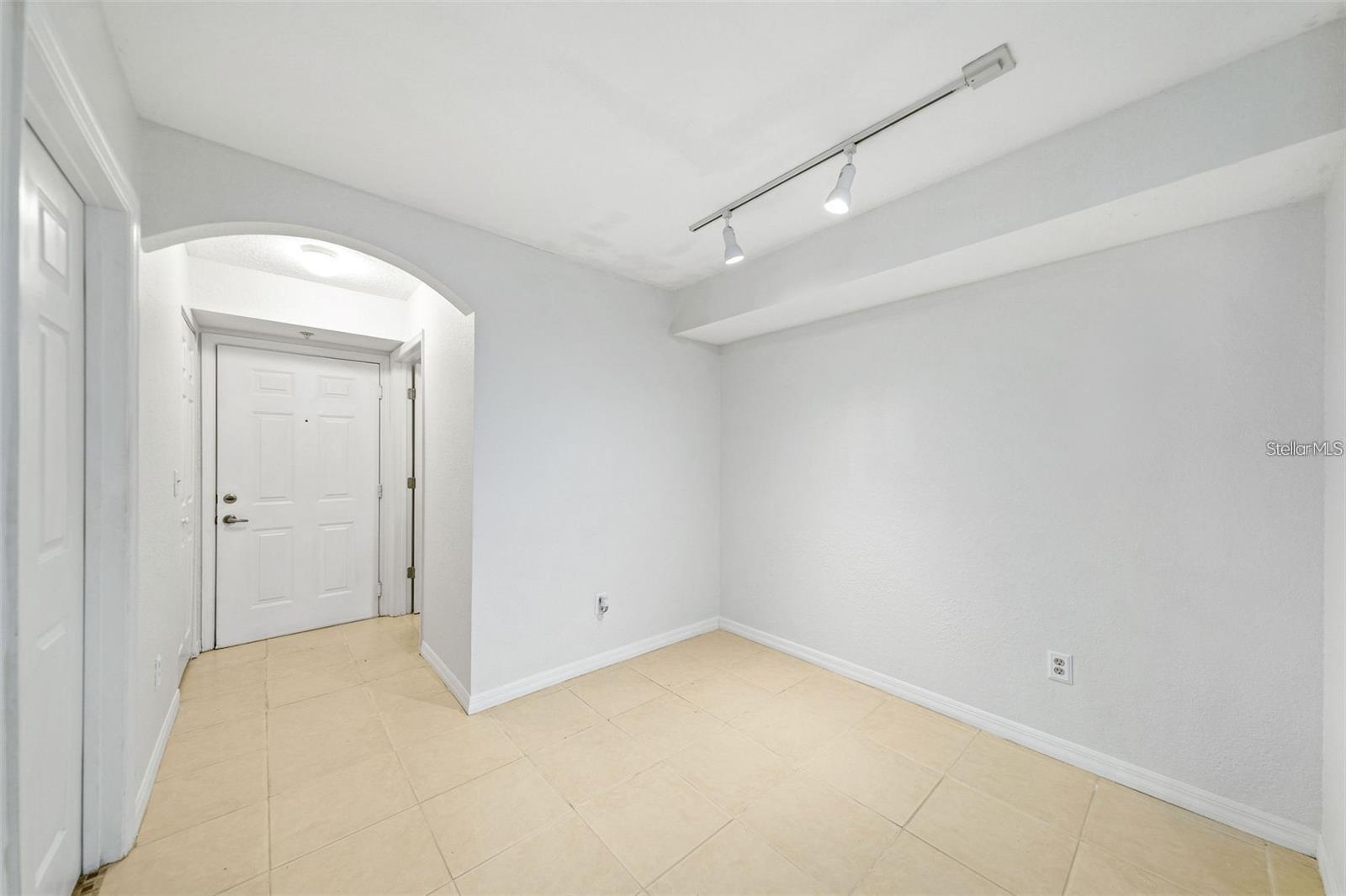 823 Camargo Way #104 Property Photo 17