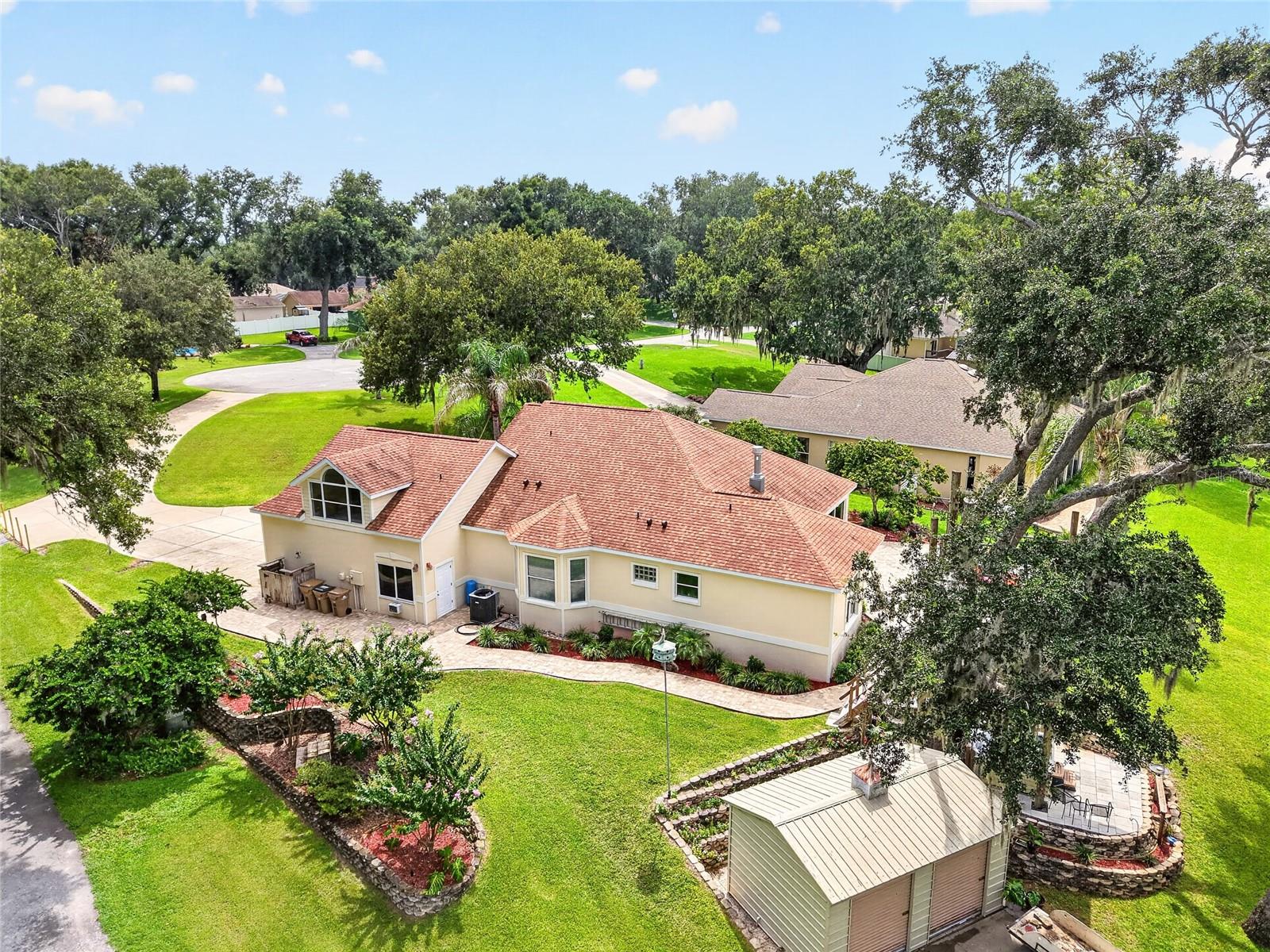 1833 Shore Line Dr Property Photo 40