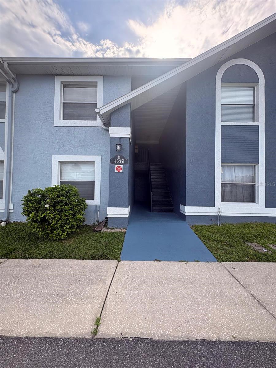 4261 Pershing Pointe Pl #5 Property Photo 1