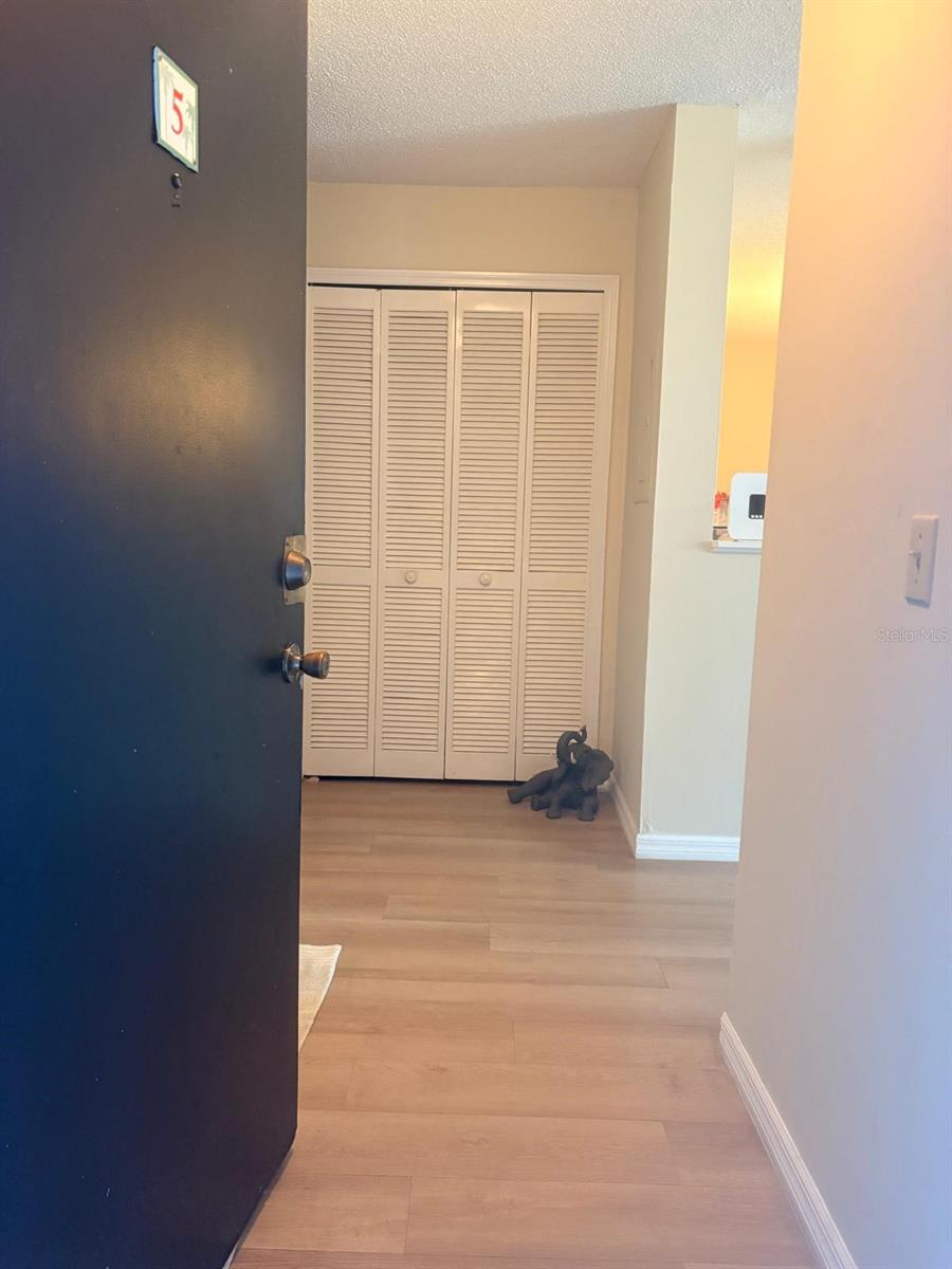 4261 Pershing Pointe Pl #5 Property Photo 2